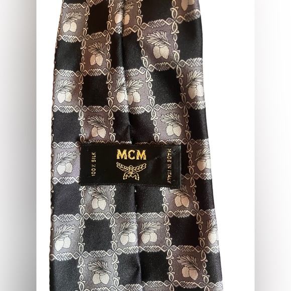 Authentic MCM 100% silk tie - Picture 3 of 7